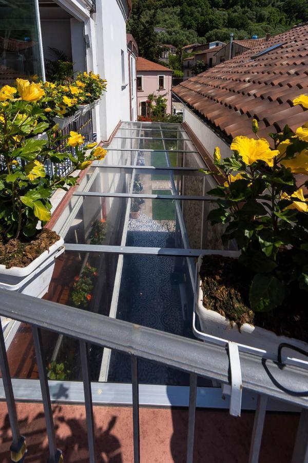 Ispani Inn Resort Luaran gambar